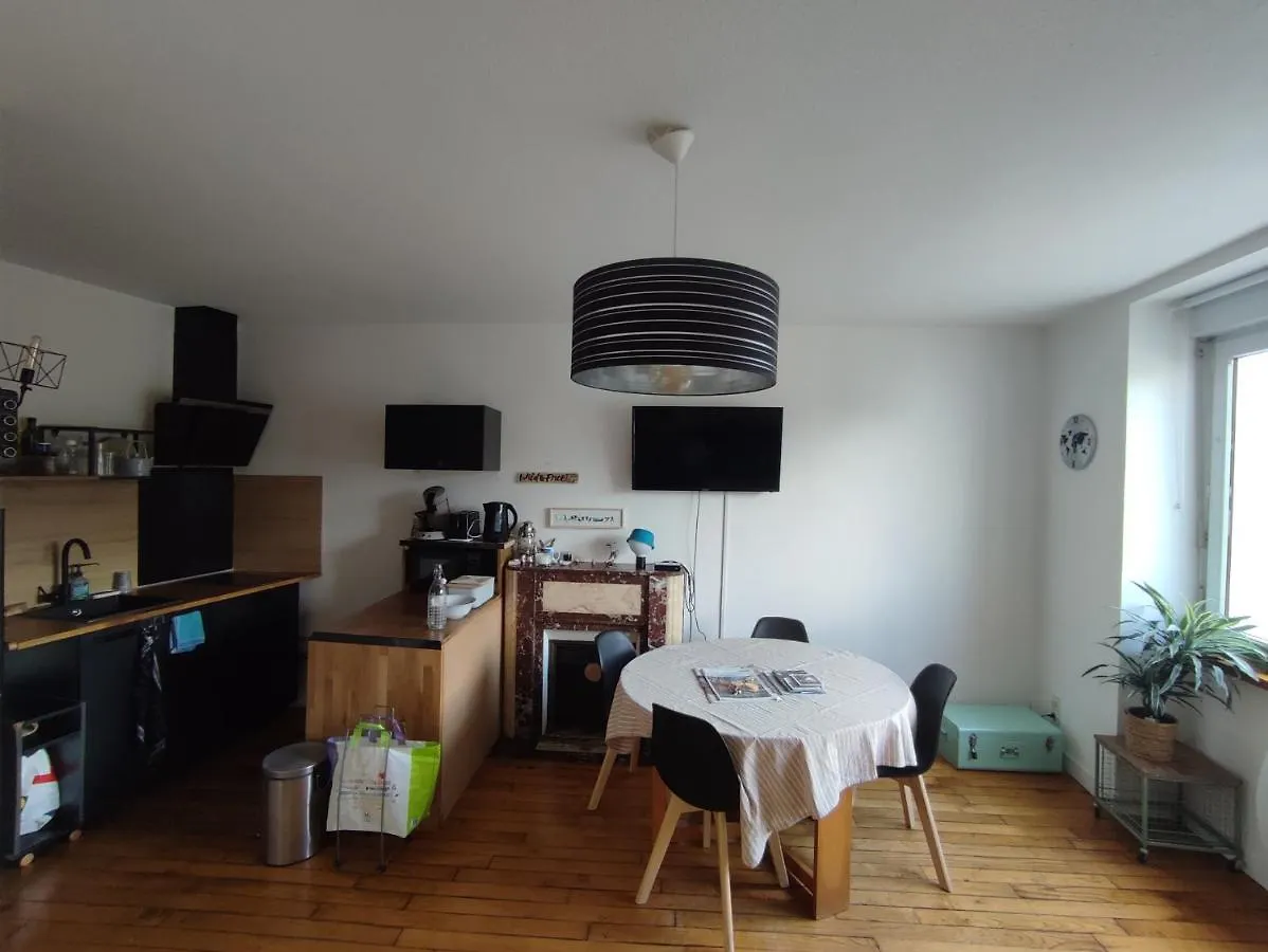 Apartment Appartement 2 Pieces Centre De Vannes Avec Parking Prive